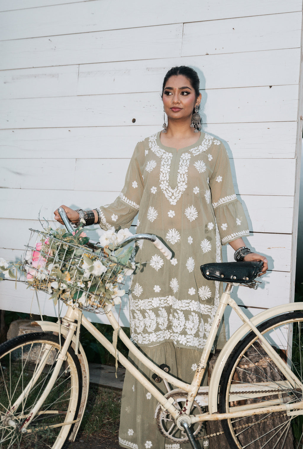 Georgette Pista Garaara Outfit