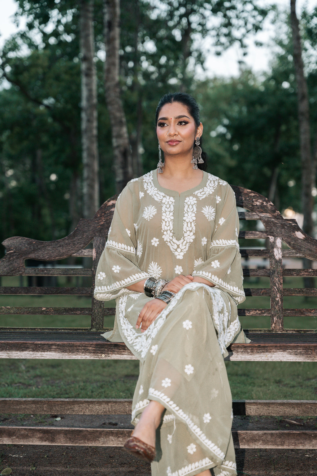 Georgette Pista Garaara Outfit