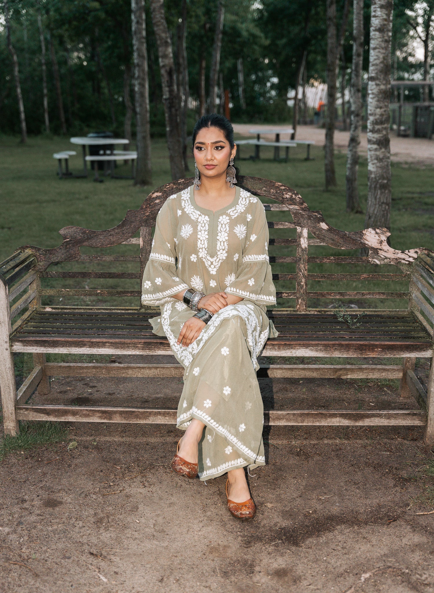 Georgette Pista Garaara Outfit