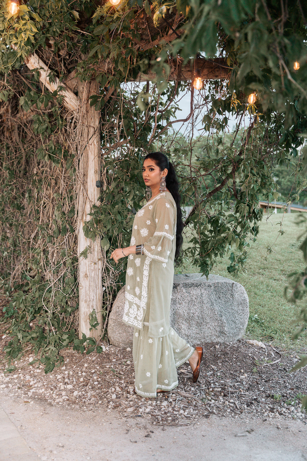 Georgette Pista Garaara Outfit